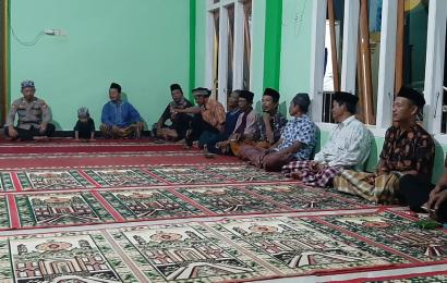 Sedang Rapat Kepanitiaan Qurban, Polisi RW Selipkan Imbauan Kamtibmas