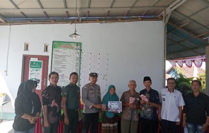 Bhabinkamtibmas, Hadiri Musdesus Verifikasi Penetapan Penerima KPM BLT- DD Pemdes Kelam Tengah