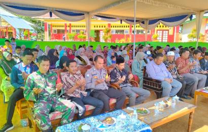 Bhabinkamtibmas Beri Motivasi Saat Hadiri Perpisahan di SMPN 33 BU