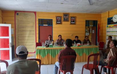Jumat Curhat, Warga dan Perangkat Desa Meok Keluhkan Jembatan Rusak dan Hewan Ternak