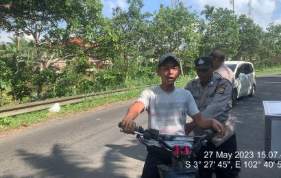 Polsek Sindang Kelingi Kembali Razia Sajam dan Senpi