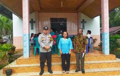 Polsek Giri Mulya Hadir di Tengah Masyarakat Dengan Lakukan Pengamanan Ibadah Minggu
