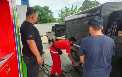 Polsek Giri Mulya Lakukan Pengecekan Ketersediaan BBM di SPBU Giri Mulya