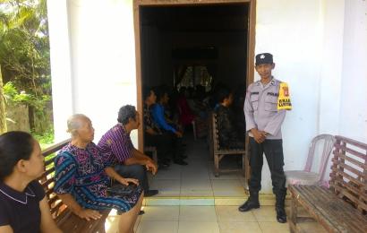 Personel Polsek Air Besi Amankan Kegiatan Ibadah Mingguan