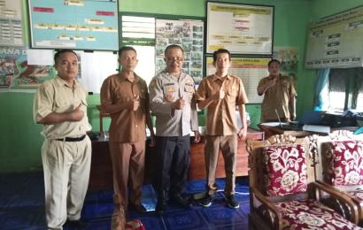 Perkenalkan Diri, Polisi RW Sambangi Kepala Dusun