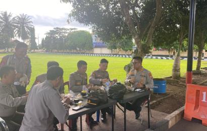 Jaga Kekompakan Dan Kebersamaan, Kapolres Bengkulu Selatan AKBP Florentus Situngkir Ajak Penjagaan Sarapan Bersama