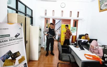 Unit Samapta Polsek Padang Jaya Laksanakan Pengamanan Objek Vital Perbankan, Berikan Himbauan Terkait Keamanan Transaksi