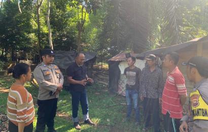 Polsek Air Besi Damaikan Rumah Tangga yang bertikai Dengan Problem Solving