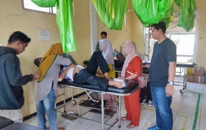 Polsek Giri Mulya Bantu Masyarakat yang Mengalami Kecelakaan