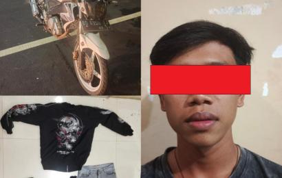 Terduga pelaku dan barang bukti yang diamankan polisi