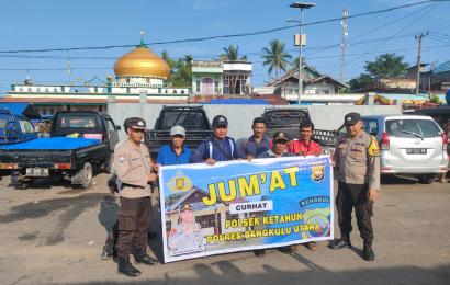 Gelar Jumat Curhat, Polsek Ketahun Sambangi Terminal Pasar Ketahun
