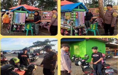 Polsek Teluk Segara Patroli Sore di Taman Berkas