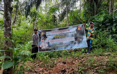 Polsek  Muara Sahung Sosialisasikan Karhutlah di Desa Tri Tunggal Bakti 