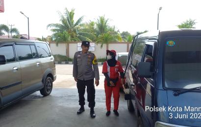 Bhabinkamtibmas Sambangi SPBU Kutau, Monitoring Ketersediaan BBM 