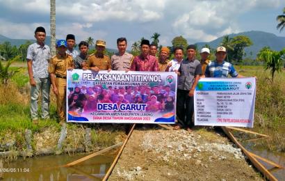 Bhabinkamtibmas Polsek Lebong Utara, Hadiri Titik Nol Peningkatan Pembangunan JUT