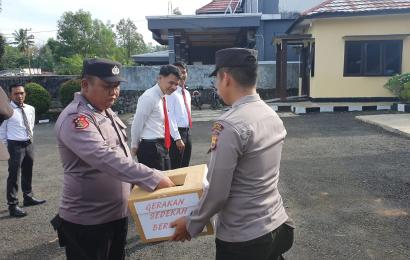 Polsek Giri Mulya Melaksankan Gerakan Sedekah Bersama Setiap Hari Senin