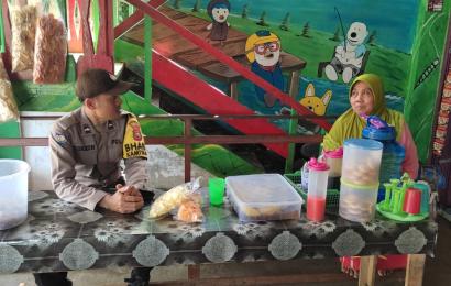 Wujudkan Kedekatan dengan Warga, Bhabinkamtibmas Polsek Padang Jaya Sambangi Warga Binaan