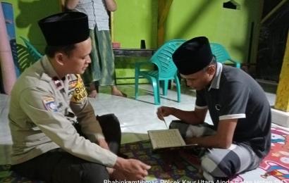 Hadiri Pengajian Majelis Taklim Manjadda Wajadda, Bhabinkamtibmas Polsek Kaur Utara Ajarkan Warga Mengaji 