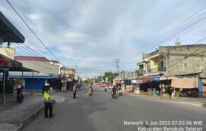 Rutin Gatur Lalin Pagi, Ciptakan Kelancaran Lalu Lintas di Wilkum Polres Bengkulu Selatan 