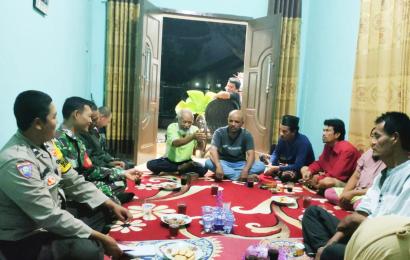 Sinergi Bersama Lurah dan Babinsa, Bhabinkamtibmas Gelar Mediasi Permasalahan Warga