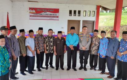 Kapolsek Giri Mulya Hadiri Sertijab dan Pisah Sambut Camat Giri Mulya