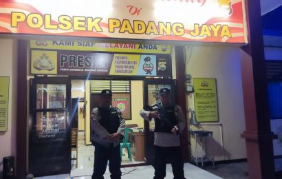 Tingkatkan Keamanan, Piket SPKT Polsek Padang Jaya Laksanakan Sispam Mako 