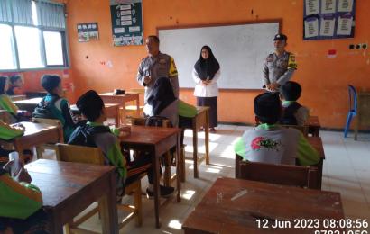 Police Go To School di MTSN 02 Kaur,  Polsek Kaur Tengah Berikan Imbaun Kamtibmas 