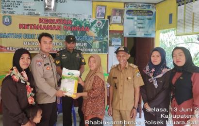Bhabinkamtibmas Polsek Muara Sahung Sambang dan Monitoring Kegiatan Ketahanan Pangan Desa Sumber Makmur 