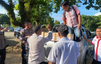 Polres Bengkulu Selatan Kawal Distribusi Logistik Pilkades Tahun 2023