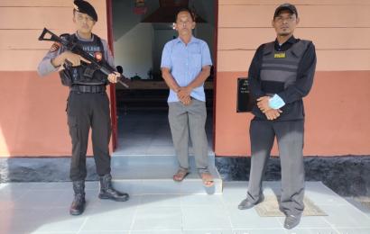Polsek Enggano Laksanakan Pengamanan Ibadah Minggu di Gereja