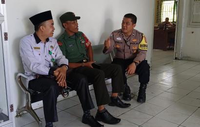 Bersinergi Bhabinkamtibmas dan Babinsa Sambangi  Kantor Kecamatan