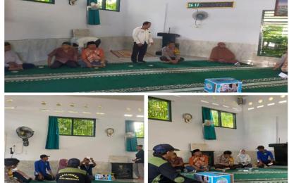 Bhabinkamtibmas Polsek Teluk Segara Monitoring Pemilihan Ketua RT 
