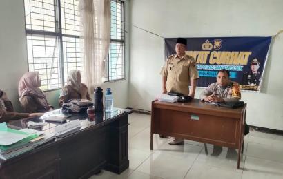 Bhabinkamtibmas Polsek Padang Ulak Tanding Gelar Jumat Curhat Bersama Warga