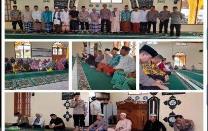 Jalin Komunikasi dan Silaturahmi, Polsek Teluk Segara Gelar Jumat Curhat Dengarkan Keluhan Warga