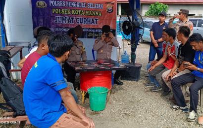 Polsek Kota Manna Gelar Jumat Curhat Bersama Karyawan PT Wing 