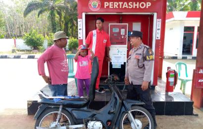 Patroli Dialogis, Personel Polsek Padang Jaya Sambangi Pertashop Untuk Menyerap Informasi Kamtibmas