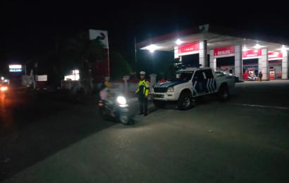 Pantau Arus Lalin, Polres Kaur Patroli Blue Light