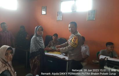 Bhabinkamtibmas Polsek Curup Hadiri Penyaluran BLT DD di Desa Pungguk Lalang