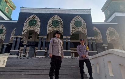 Polsek Lebong Atas Laksanakan Pengamanan Salat Iduladha di Masjid Agung Sultan Abdullah