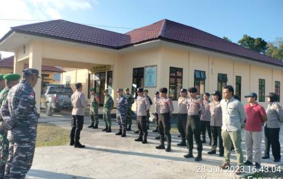 Polsek Enggano Laksanakan Apel Gabungan Kesiapsiagaan Takbiran Malam Iduladha