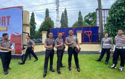 3 personel Polsek Batiknau Naik Pangkat, Satu Orang Jadi Bripka