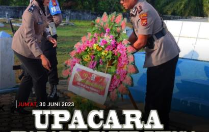 HUT Bhayangkara ke 77, Polres Bengkulu Selatan Ziarah Makam Pahlawan dan Tabur Bunga