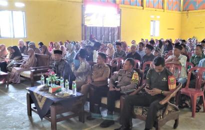 Bhabinkamtibmas Hadiri Undangan Perpisahan Paud Az Zahra Kecamatan Padang Jaya