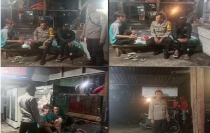 Patroli Malam, Polsek Teluk Segara Sambang dan Berikan Imbauan Kamtibmas Kepada Remaja 