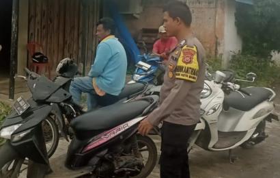 Bhabinkamtibmas Sambangi Warga Binaan di Pantai Pasar Bawah, dan Sampaikan Imbauan