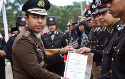 Personel Polsek Giri Mulya Terima Penghargaan dari Kapolres Bengkulu Utara