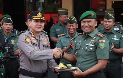 Sinergi di HUT Bhayangkara-77, Dandim 0407/KB dan Kapolresta Bengkulu Pimpin Apel Bersama
