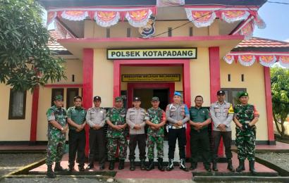 Sinergitas TNI-Polri, Polsek Kotapadang Terima Ucapan Selamat Hari Bhayangkara dari Koramil 409-06