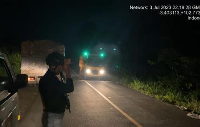 Temukan Kendaraan Alami Kerusakan, Personel Polsek PUT Gelar Pangaturan Lantas Sekitar Lokasi