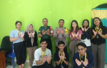 Bersinergi, Babinsa dan Bhabinkamtibmas   Sambangi Mahasiswa UGM yang KKN di Desa Bandar Agung